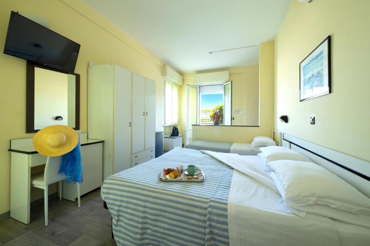צ'סנטיקו Hotel Baltic מראה חיצוני תמונה