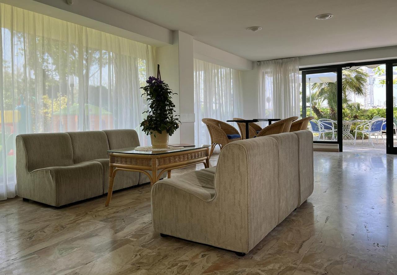 צ'סנטיקו Hotel Baltic מראה חיצוני תמונה